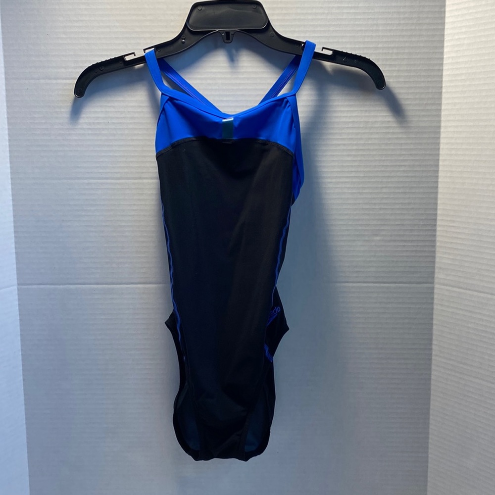 Speedo One-Piece Swimsuit, Size 28